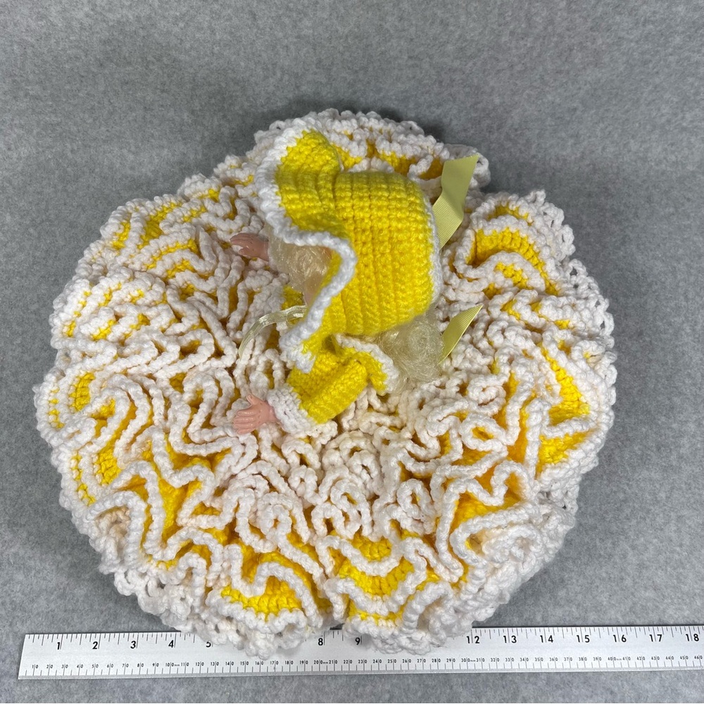 Vintage Bed Doll 13”‎ Handmade Crochet Yellow White Dress Bonnet Sleepy Eyes - Picture 15 of 16